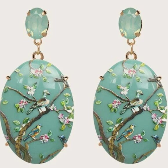 ✨🆕✨ Beautifully Boho Unique JADE GREEN Happy Days  Floral Birds Earrings  ✨ - Picture 1 of 12
